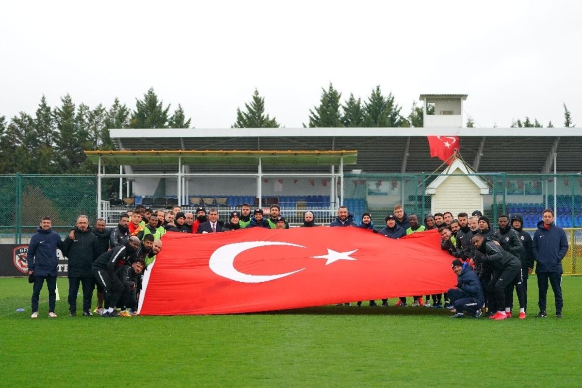 Gaziantep FK Ankarag&uuml;c&uuml; ma&ccedil;ına hazırlanıyor