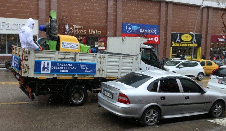 Büyükşehir şehri baştan aşağı dezenfekte ediyor G3