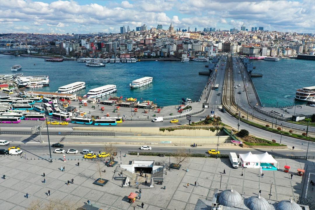 Tarihi Yarımada'da koronavir&uuml;s sakinliği