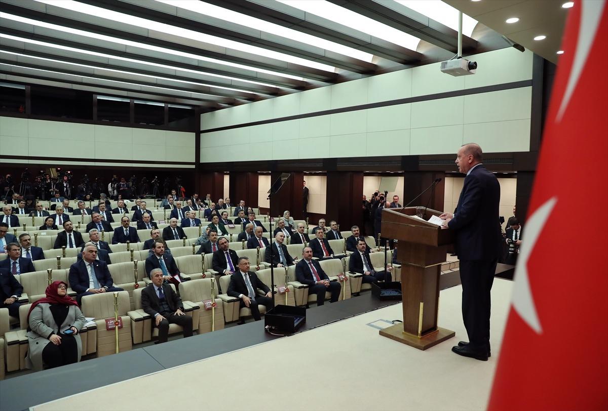 Erdoğan, Koronavir&uuml;sle M&uuml;cadele Eş G&uuml;d&uuml;m Toplantısı sonrası basın toplantısı d&uuml;zenledi: (1)