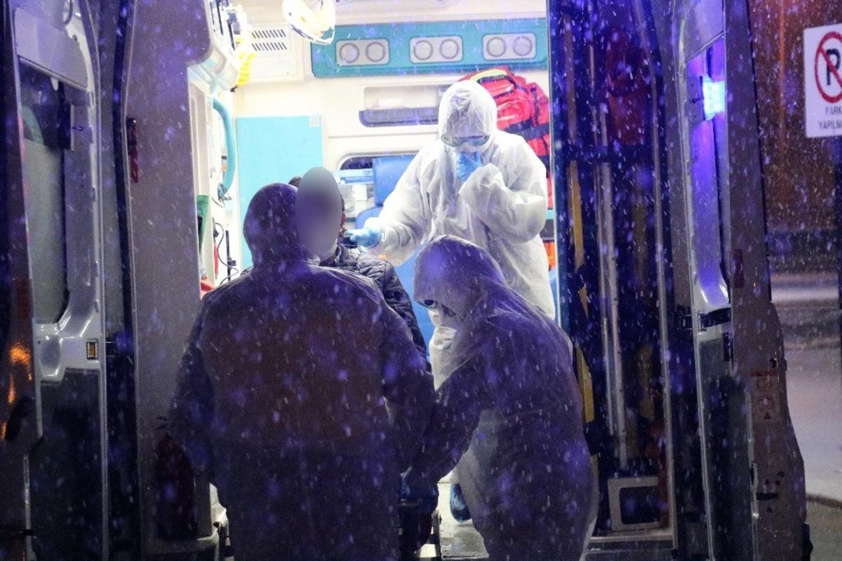Karantinadaki hasta ka&ccedil;tı, polis alarma ge&ccedil;ti