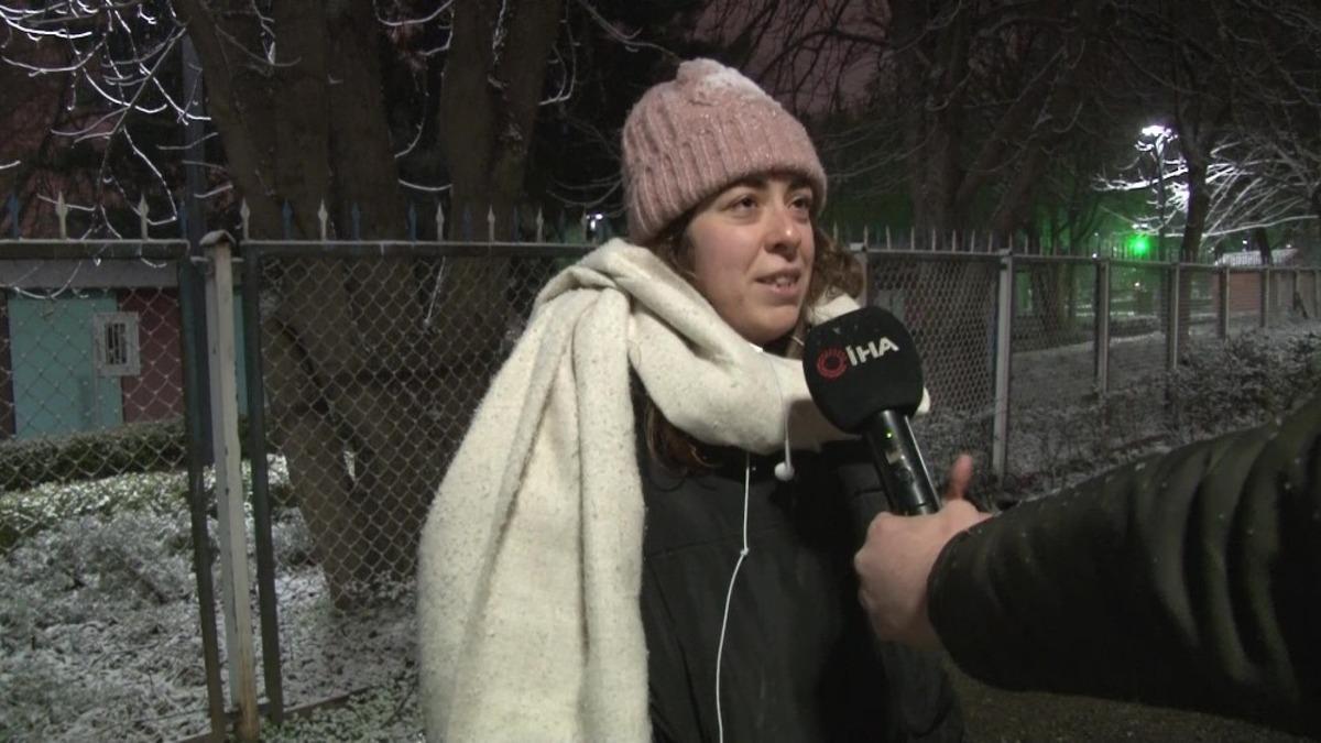 Ankara'da Mart ortasında s&uuml;rpriz g&ouml;r&uuml;nt&uuml;! Her yer beyaza b&uuml;r&uuml;nd&uuml;