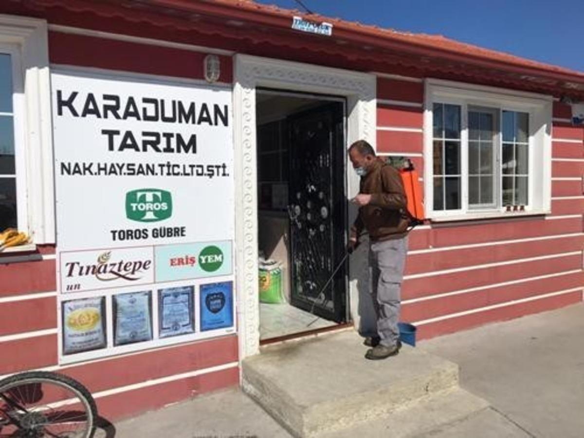 Dumlupınar&rsquo;da esnafların iş yerleri dezenfekte ediliyor