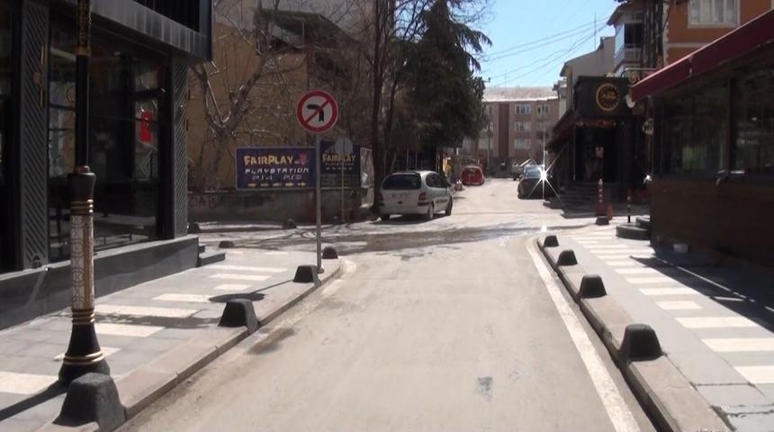 Kütahyalılar koronavirüs tedbirlerine uyuyor