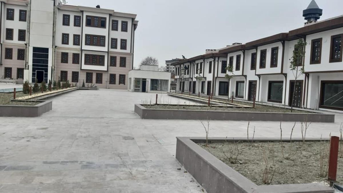 Boyabat 400 ara&ccedil;lık otoparka kavuşuyor