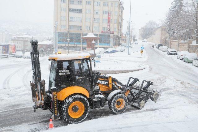 Nevşehir’de kar yağışı etkili oluyor