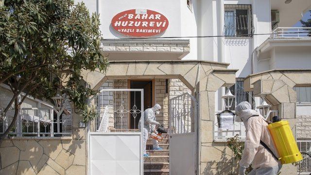 Huzurevleri de korona virüse karşı dezenfekte ediliyor