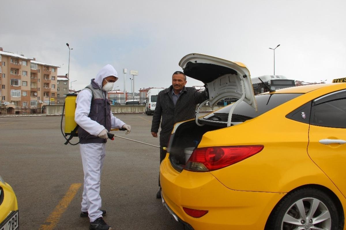 Erzurum&rsquo;da ticari taksiler dezenfekte edildi