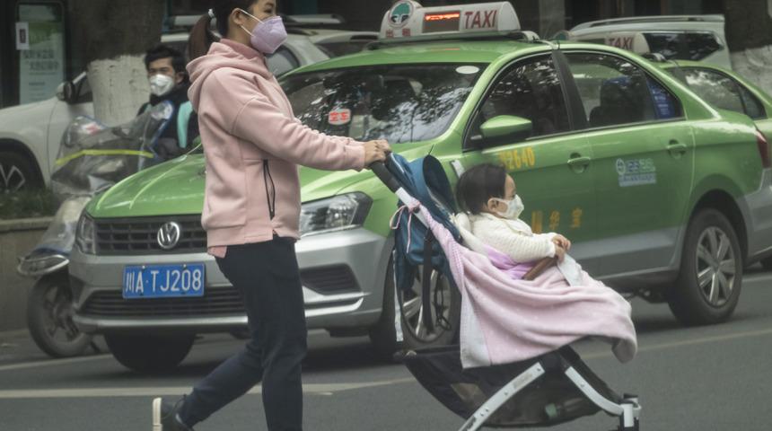 &Ccedil;in&rsquo;den koronavir&uuml;sle ilgili &ccedil;arpıcı araştırma: &Ccedil;ocuklar vir&uuml;s&uuml;n yayılmasını hızlandırdı