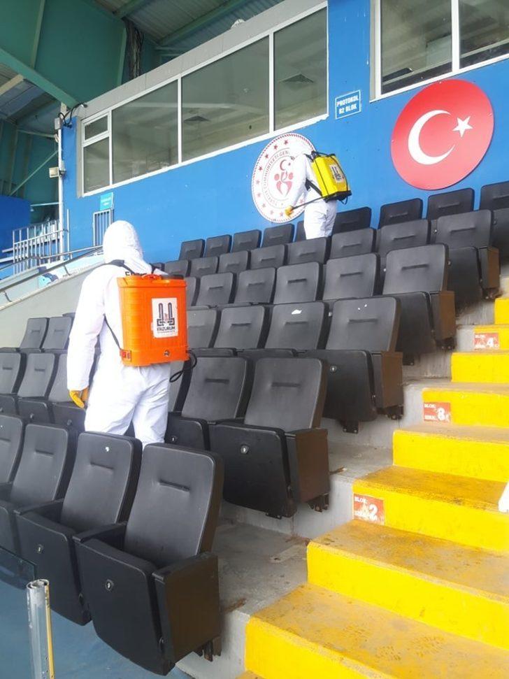 Büyükşehir, stadı dezenfekte etti G3