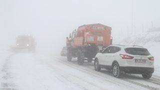 Kütahya'da kar yağışı ve sis ulaşımı olumsuz etkiliyor
