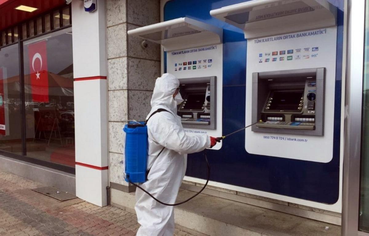 Akdeniz Belediyesi, il&ccedil;e genelinde ila&ccedil;lama başlattı