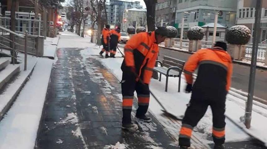 Niğde’de kar yağışı etkili oluyor