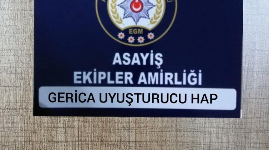 Ş&uuml;pheli ara&ccedil;tan uyuşturucu hap ele ge&ccedil;irildi