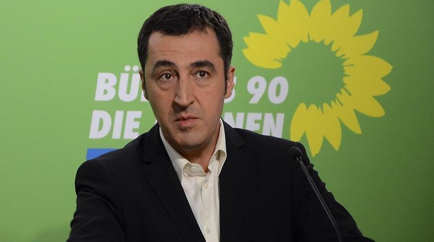 Cem &Ouml;zdemir kimdir? Cem &Ouml;zdemir&rsquo;de koronavir&uuml;s tespit edildi! 