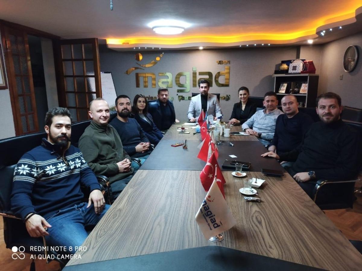 Gen&ccedil; iş adamlarına Covid-19 bilgilendirmesi