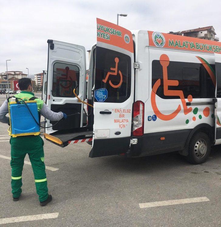 Resmi kurumlar korona virüsüne karşı dezenfekte ediliyor G3