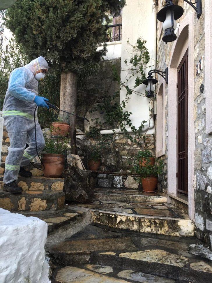 Marmaris Kalesi ve sokaklar dezenfekte edildi G5