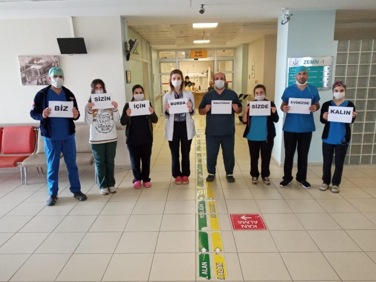 Sağlık&ccedil;ılardan vatandaşlara "L&uuml;tfen evde kal&rdquo; mesajı