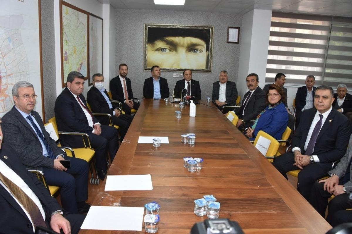CHP kurmayları Kadir Aydar i&ccedil;in Ceyhan&rsquo;da