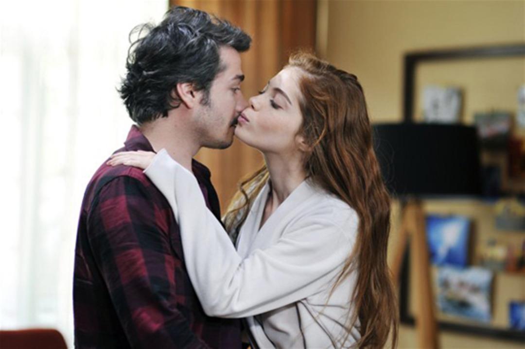 Diziden kovulan oyuncu bomba gibi geliyor