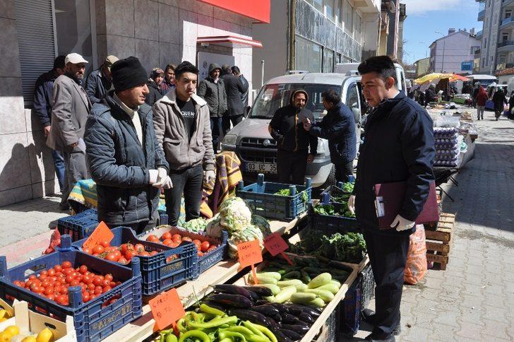 İhsaniye pazarında Korona virüs durgunluğu G1