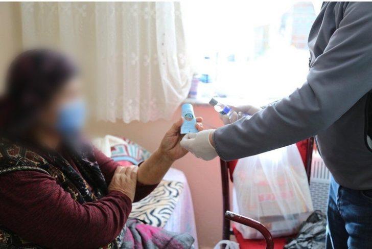 Serdivan Belediyesi ekipleri dezenfekte işlemlerine devam ediyor G3