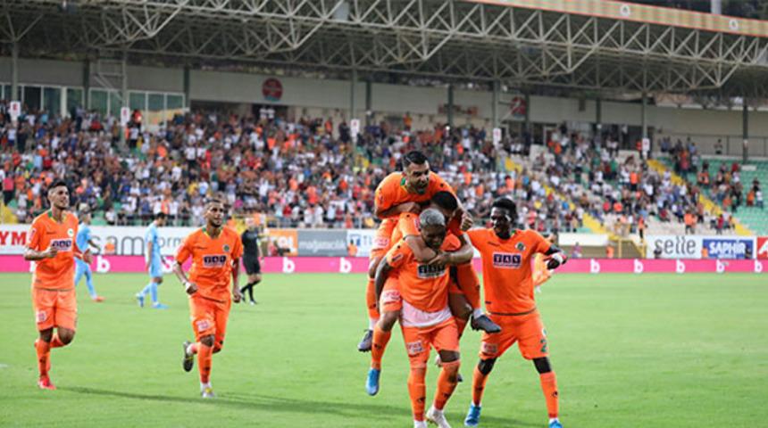 Alanyaspor'dan oyunculara koronavirüs izni!