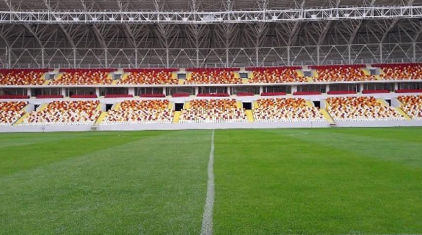 Koronavir&uuml;s&uuml; umursamadılar! Belarus Ligi başladı!