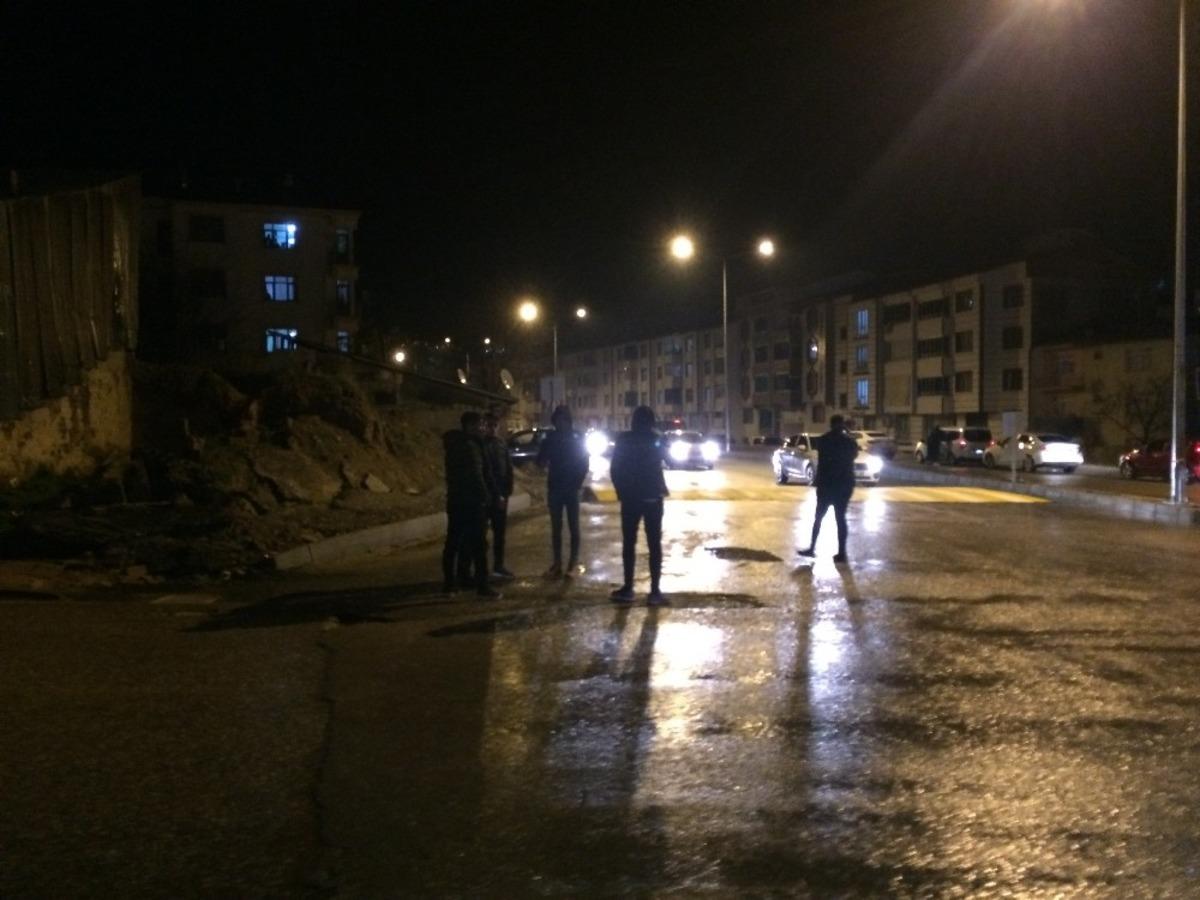 Son dakika: Elazığ'ın Sivrice il&ccedil;esinde 5 b&uuml;y&uuml;kl&uuml;ğ&uuml;nde deprem (AFAD-Kandilli Rasathanesi Son Depremler)