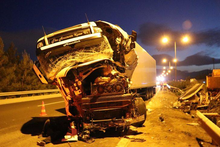 İzmir'de feci kaza! TIR şoförü hayatını kaybetti G2