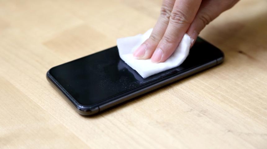 Prof. Dr. Selda Erensoy, ofiste koronavir&uuml;se karşı alınacak &ouml;nlemleri anlattı