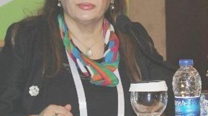 Prof. Dr. Yıldız; &ldquo;Alkışlar hekimlerimiz ve &ccedil;ift&ccedil;ilerimize&rdquo;