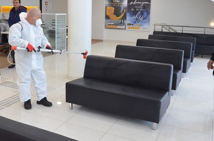 Büyükşehir ekipleri ATM’leri dezenfekte ediyor G2