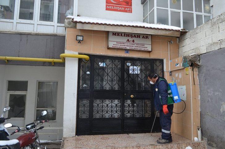 Bünyan Belediyesi apartmanları dezenfekte ediyor G1