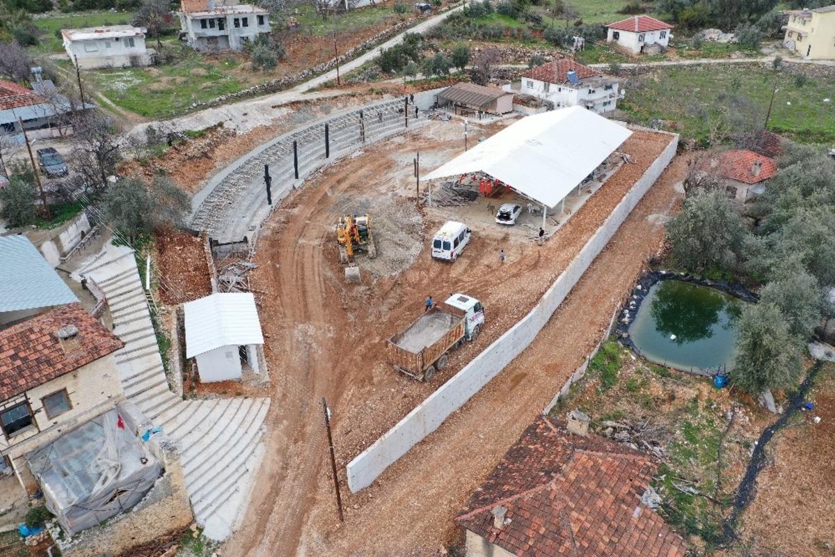 Doğantaş&rsquo;ta meydan d&uuml;zenlemesi başladı