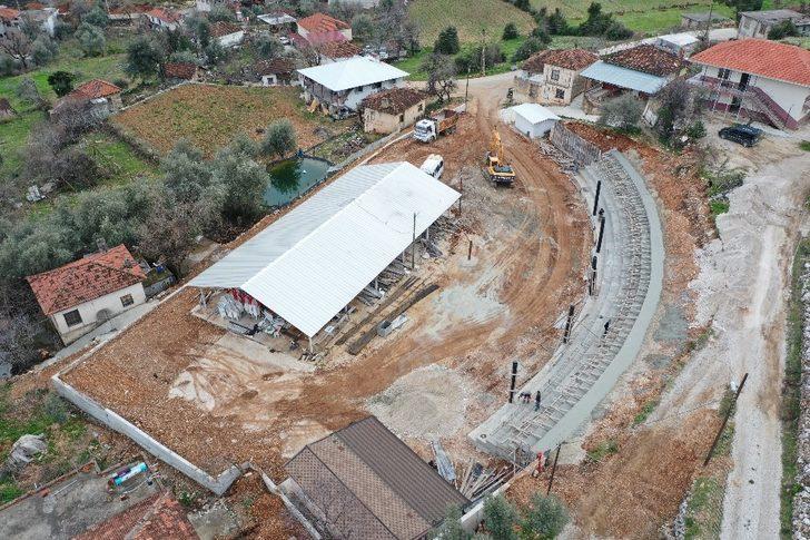 Doğantaş’ta meydan düzenlemesi başladı G2