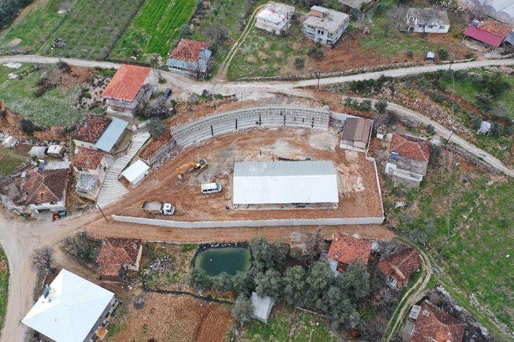 Doğantaş’ta meydan düzenlemesi başladı G3