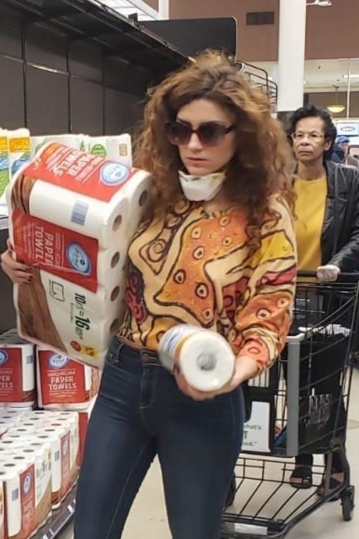 Dünyaca ünlü isimler de tuvalet kağıdına koştu G4