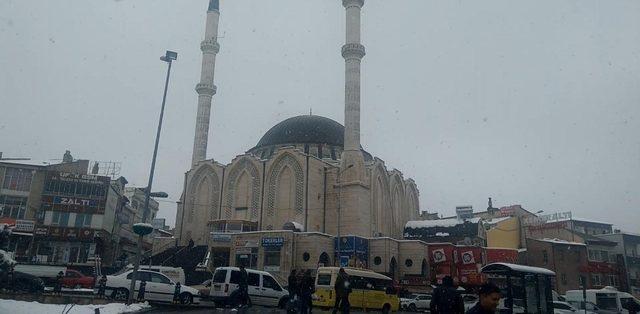 Cemaat ile namaz kılmaya ara verilince Develi camileri boş kaldı