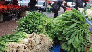 Artık kiloyla değil gramla satılıyor! Enflasyon ve mazot zammı etiketlere yansıyor