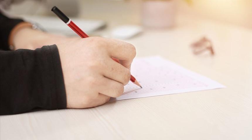 Son dakika: Milli Eğitim Bakanlığı duyurdu! İlköğretim ve Ortaöğretim Kurumları Bursluluk Sınavı ertelendi