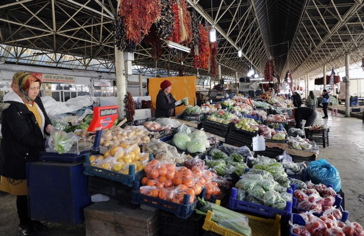 Menteşe halk pazarında poşetli d&ouml;nem başladı