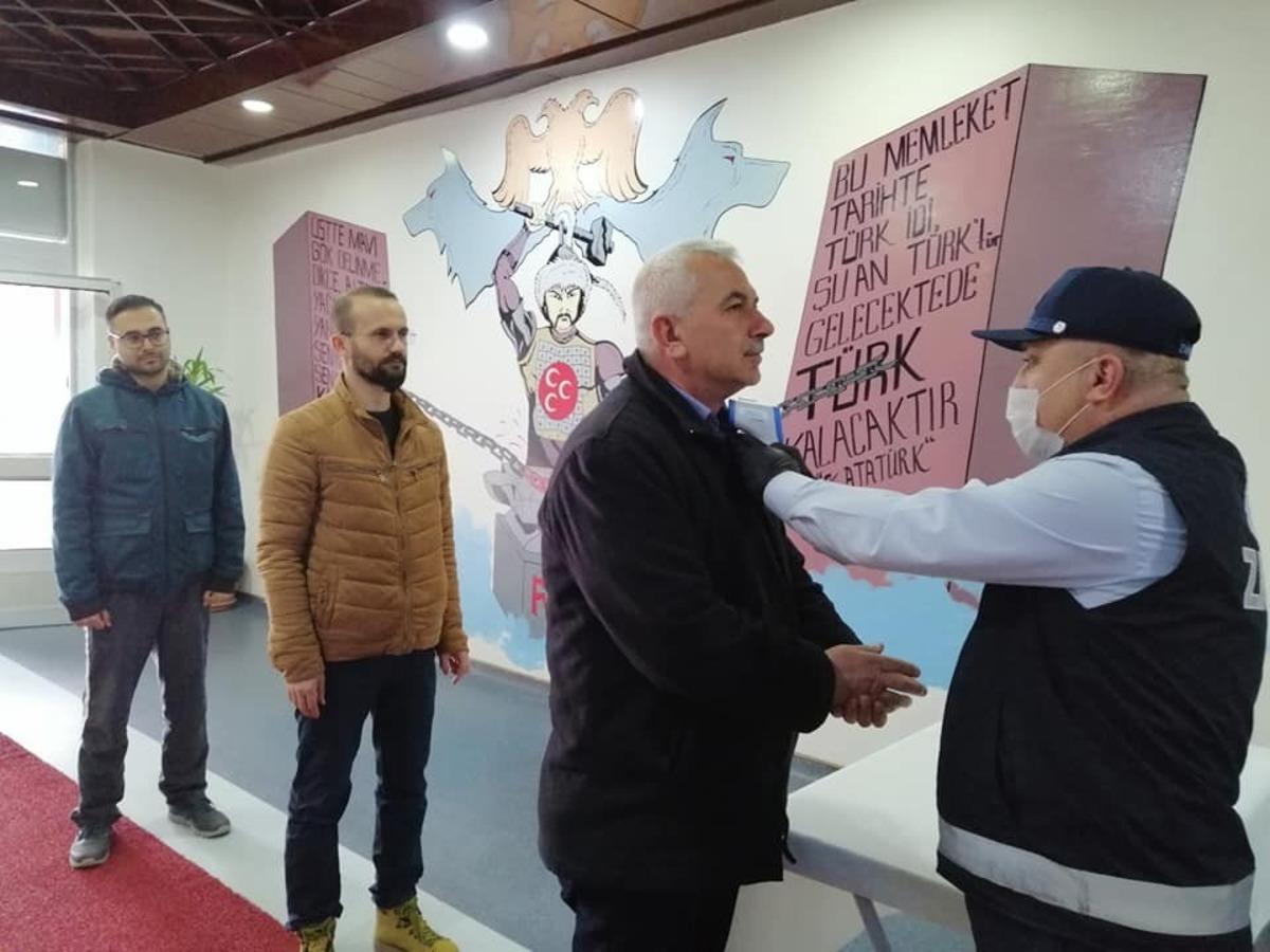 Sungurlu Belediyesi&rsquo;ne girişlerde ateş &ouml;l&ccedil;&uuml;m&uuml; uygulaması başladı