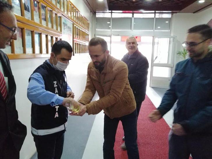 Sungurlu Belediyesi’ne girişlerde ateş ölçümü uygulaması başladı G3