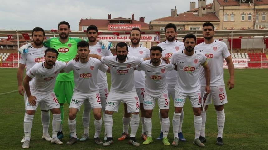Nevşehir Belediyespor&rsquo;da futbolculara izin verildi
