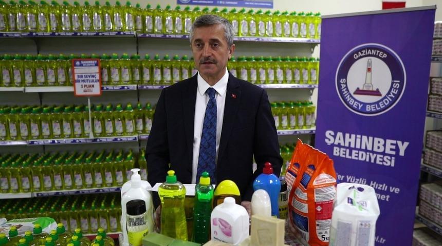 Şahinbey Belediyesi&rsquo;nden vatandaşlara temizlik malzemesi desteği