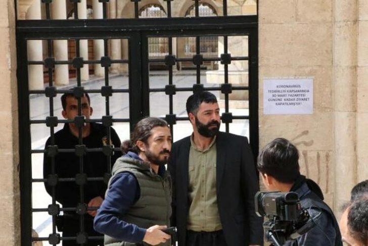 Cami kapısını zorladılar! Koronavirüs uyarılarına rağmen... G2