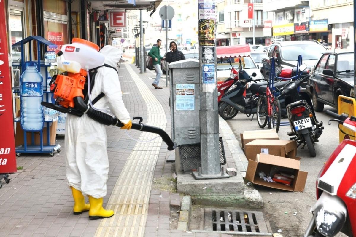 Mustafakemalpaşa&rsquo;da dezenfeksiyon &ccedil;alışmaları s&uuml;r&uuml;yor