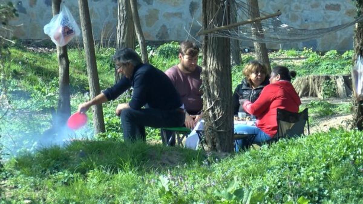 İstanbul'da 'yok artık' dedirten g&ouml;r&uuml;nt&uuml;ler! Uyarıları hi&ccedil;e saydılar